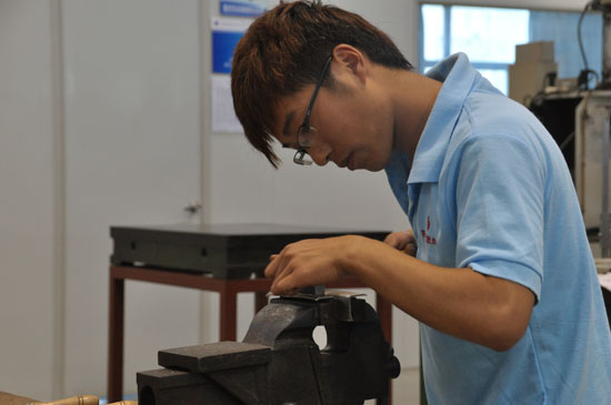 ��AHK-�Ϻ�������ְҵ����ѧԺרҵ����������ѵ���Ŀ���